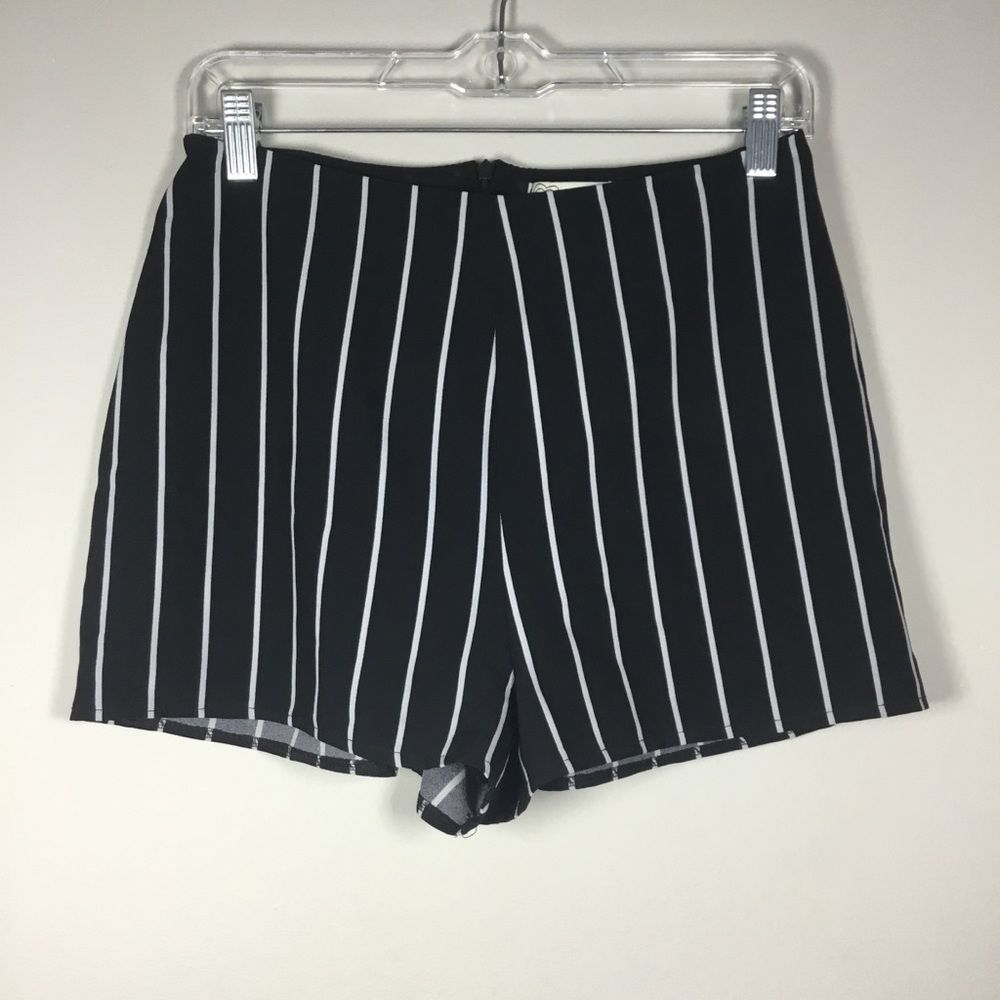 Love pin stripe black shorts white stripes pin up 1940s retro waist 29" S